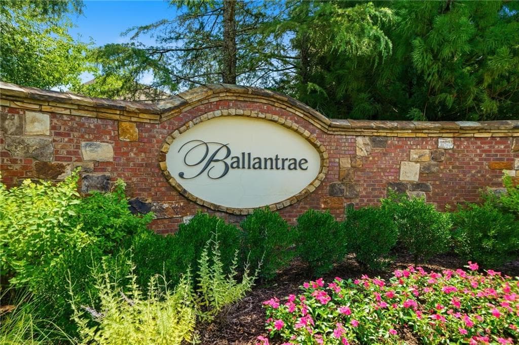 3 bedroom, 3 bathroom, 2,510 sq ft condominium for sale at 2496 Ballantrae Circle 35, Cumming, GA 30041 — photo 2