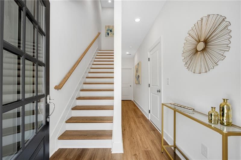 4 bedroom, 4 bathroom, 2,539 sq ft townhouse for sale at 2743 Hallwood Lane, Suwanee, GA 30024 — photo 2