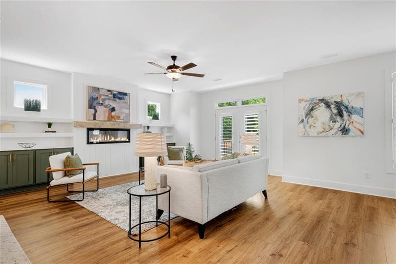 4 bedroom, 4 bathroom, 2,539 sq ft townhouse for sale at 2743 Hallwood Lane, Suwanee, GA 30024 — photo 4