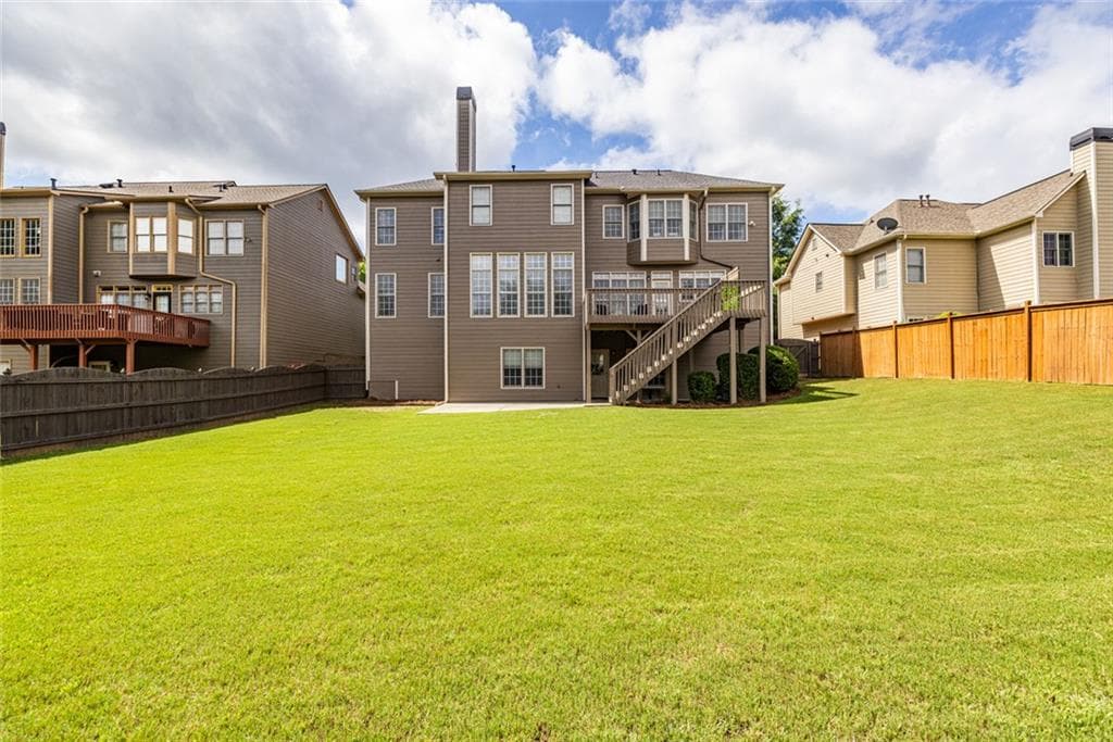 5 bedroom, 4 bathroom, 3,876 sq ft single family residence under contract at 2612 Lakefield Court, Marietta, GA 30064 — photo 4