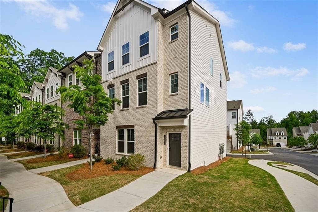 3 bedroom, 4 bathroom townhouse for rent at 3381 Macaiva Alley, Decatur, GA 30032 for $3,100 a month — photo 1 of 36