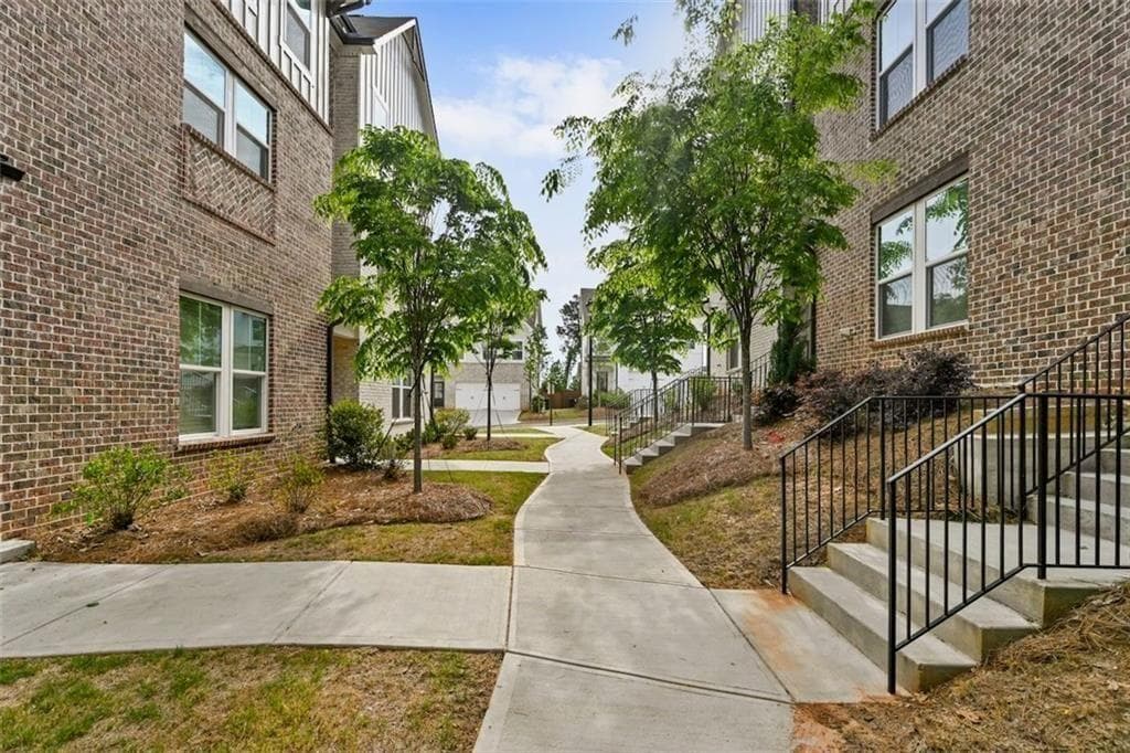 3 bedroom, 4 bathroom townhouse for rent at 3381 Macaiva Alley, Decatur, GA 30032 for $3,100 a month — photo 3
