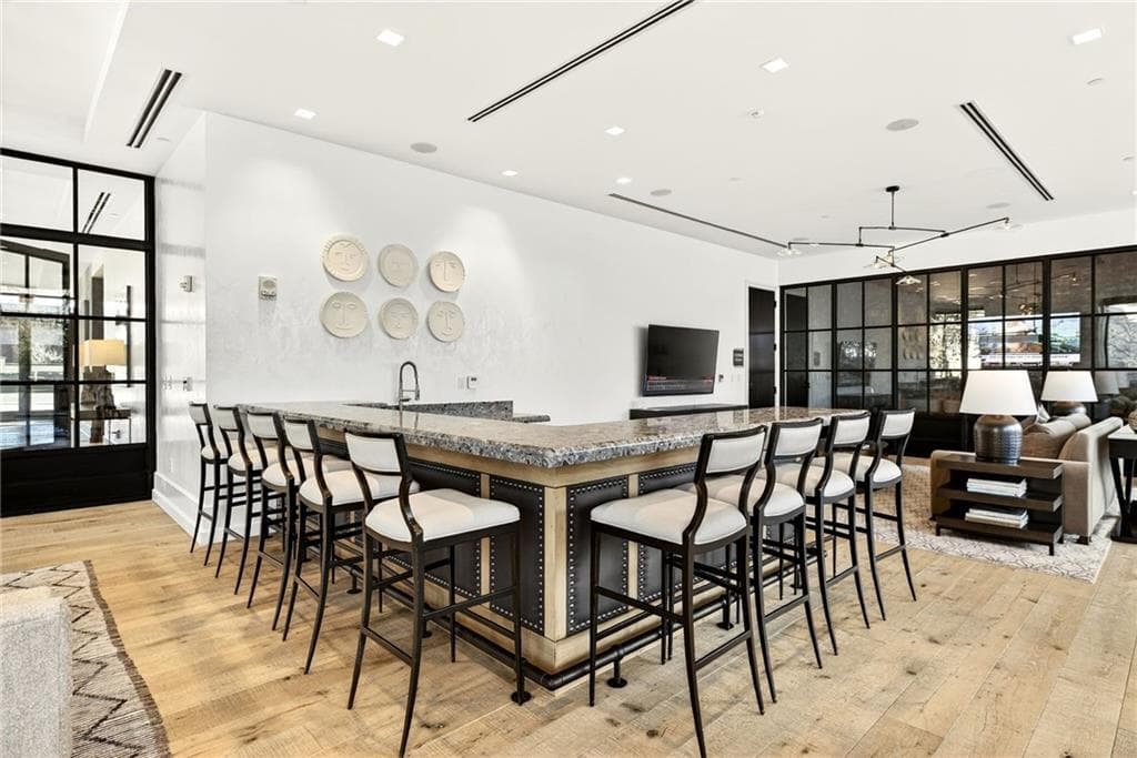 2 bedroom, 3 bathroom, 2,577 sq ft condominium for sale at 2520 Peachtree Road 1003, Atlanta, GA 30305 — photo 8