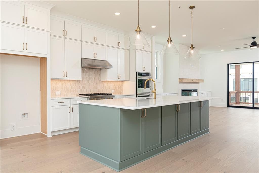 3 bedroom, 5 bathroom, 3,700 sq ft townhouse under contract at 2058 Lanier Grove, Alpharetta, GA 30009 — photo 9
