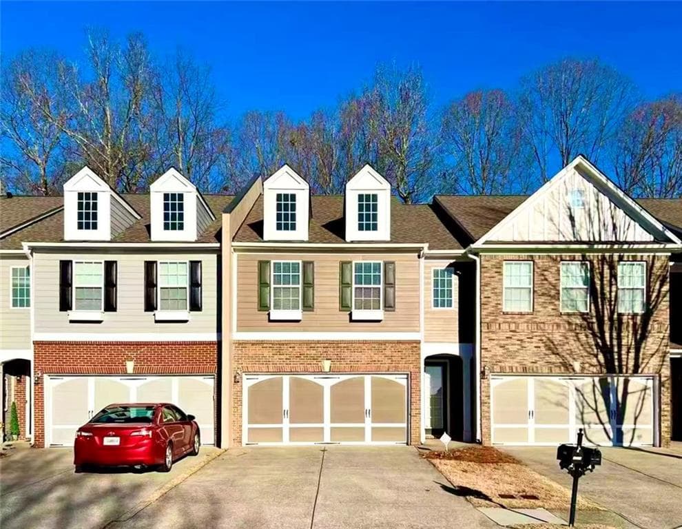 3 bedroom, 3 bathroom, 2,022 sq ft townhouse for sale at 2652 Pierce Brennen Court, Lawrenceville, GA 30043 — photo 2