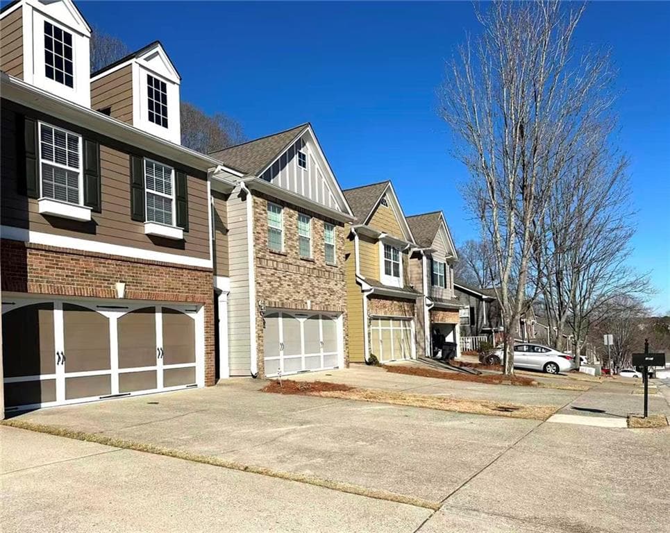 3 bedroom, 3 bathroom, 2,022 sq ft townhouse for sale at 2652 Pierce Brennen Court, Lawrenceville, GA 30043 — photo 5