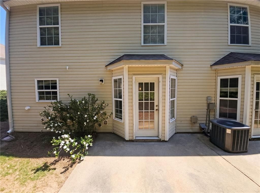 2 bedroom, 2 bathroom, 1,228 sq ft townhouse under contract at 220 Fox Creek Boulevard, Woodstock, GA 30188 — photo 5
