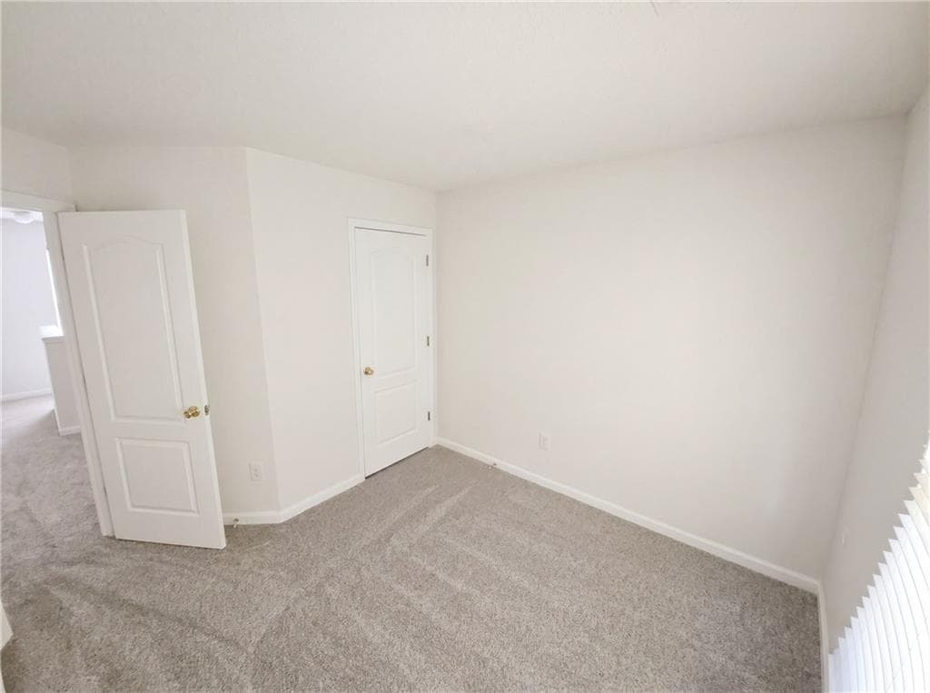 2 bedroom, 2 bathroom, 1,228 sq ft townhouse under contract at 220 Fox Creek Boulevard, Woodstock, GA 30188 — photo 9