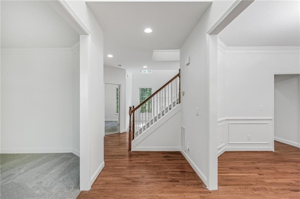 5 bedroom, 3 bathroom, 2,852 sq ft single family residence for sale at 5678 Coopers Glen Court, Mableton, GA 30126 — photo 4