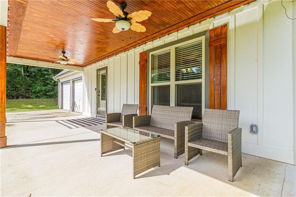 3 bedroom, 3 bathroom, 1,457 sq ft single family residence for sale at 5070 Hudson Road, Loganville, GA 30052 — photo 6