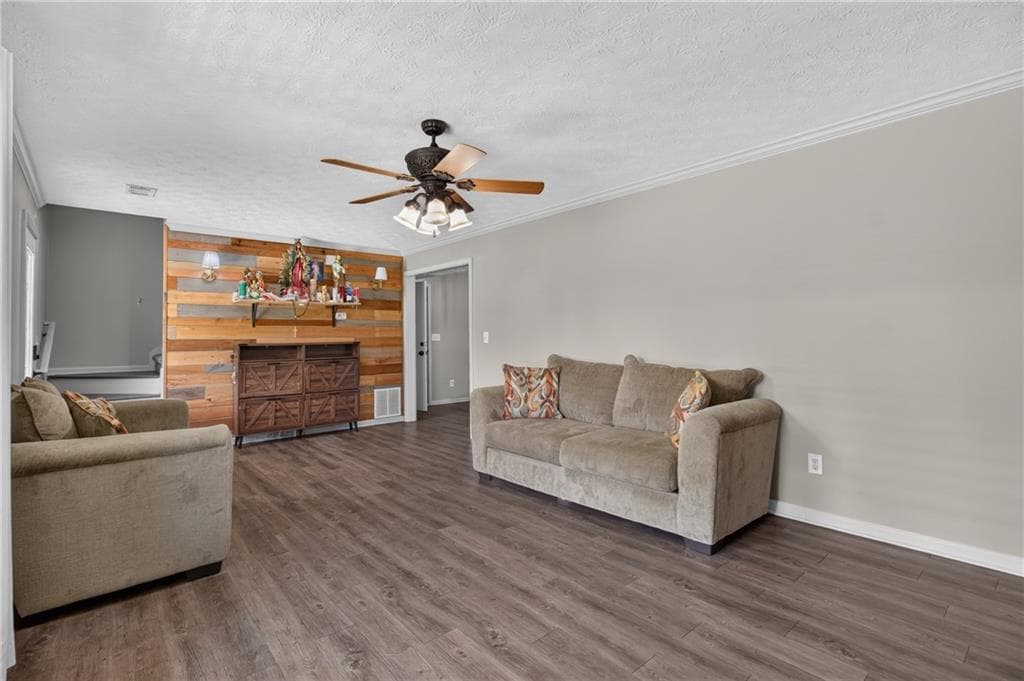 3 bedroom, 3 bathroom, 1,457 sq ft single family residence for sale at 5070 Hudson Road, Loganville, GA 30052 — photo 10