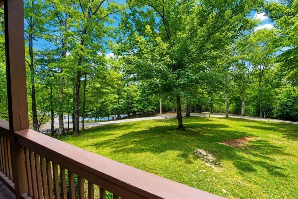 3 bedroom, 3 bathroom, 2,220 sq ft single family residence for sale at 901 Stuart Mountain Road, Mineral Bluff, GA 30559 — photo 3
