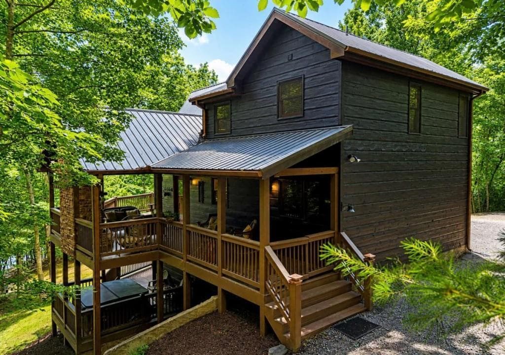 3 bedroom, 3 bathroom, 2,220 sq ft single family residence for sale at 901 Stuart Mountain Road, Mineral Bluff, GA 30559 — photo 4