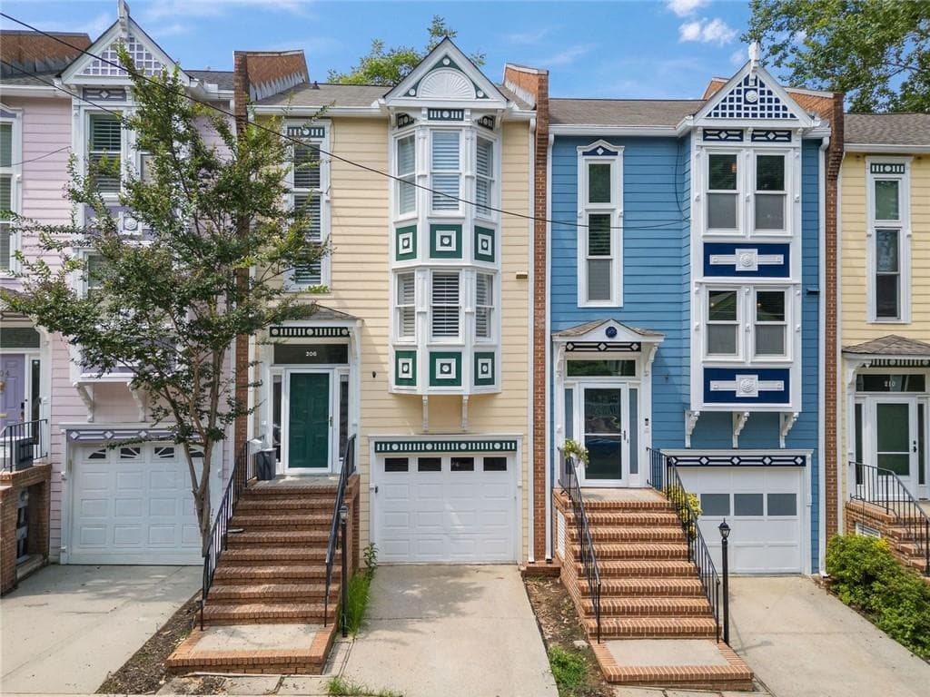 3 bedroom, 2 bathroom, 1,916 sq ft townhouse for rent at 206 NE 6th Street 206, Atlanta, GA 30308 for $3,600 a month — photo 1 of 19
