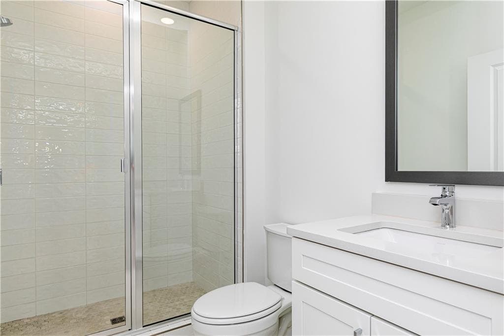 3 bedroom, 5 bathroom, 3,700 sq ft townhouse for sale at 2054 LANIER Grove, Alpharetta, GA 30009 — photo 6