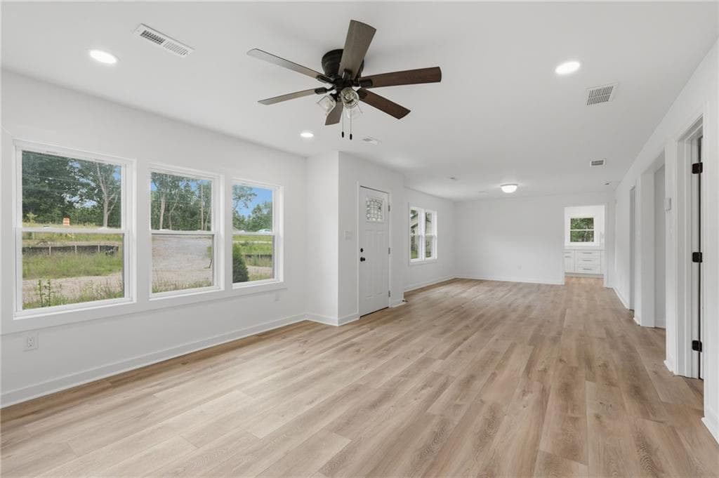 3 bedroom, 2 bathroom, 1,400 sq ft single family residence for sale at 12778 Cumming Highway, Canton, GA 30115 — photo 10