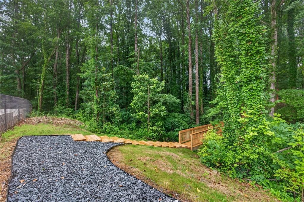 4 bedroom, 3 bathroom, 1,805 sq ft townhouse for sale at 6383 Towhee Way, Morrow, GA 30260 — photo 9