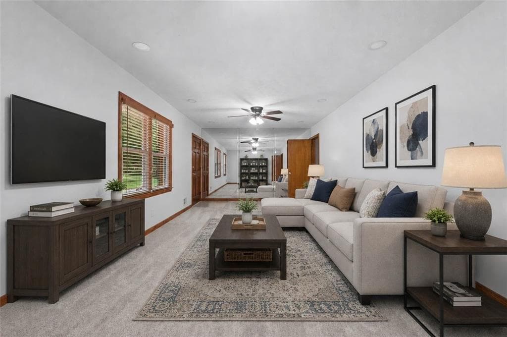 4 bedroom, 2 bathroom, 1,492 sq ft single family residence under contract at 3283 Meadowview Lane, Marietta, GA 30008 — photo 4