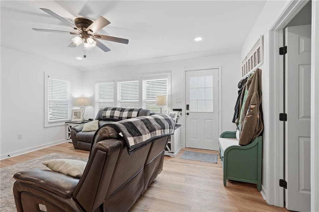 4 bedroom, 2 bathroom, 1,260 sq ft single family residence for sale at 12836 Cumming Highway, Canton, GA 30115 — photo 6