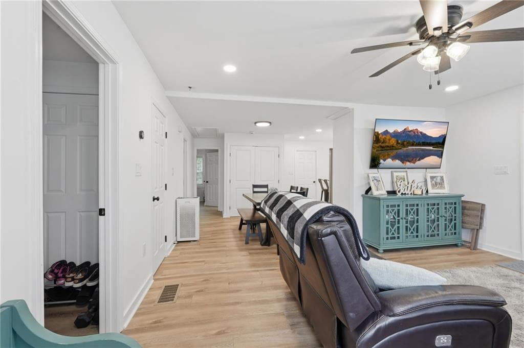 4 bedroom, 2 bathroom, 1,260 sq ft single family residence for sale at 12836 Cumming Highway, Canton, GA 30115 — photo 7
