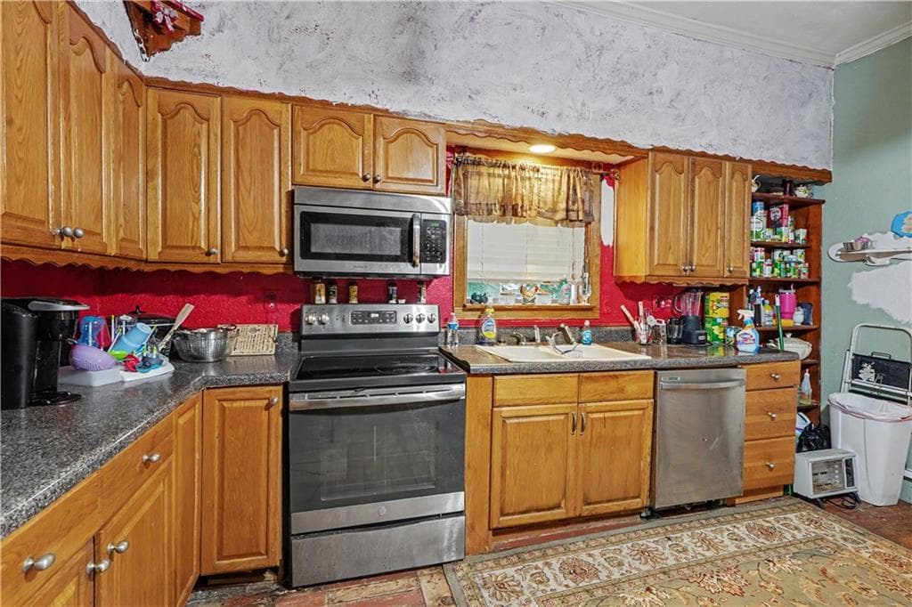 2 bedroom, 2 bathroom, 1,176 sq ft single family residence for sale at 22 S Broad Street, Porterdale, GA 30014 — photo 7
