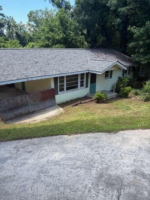 3 bedroom, 1 bathroom, 1,025 sq ft single family residence for sale at 5906 Oakdale Road, Mableton, GA 30126 — photo 1 of 15