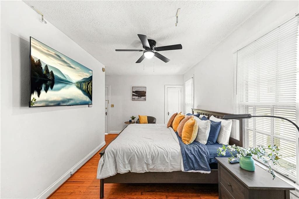 1 bedroom, 1 bathroom duplex for rent at 3635 Cantrell Road 4, Atlanta, GA 30319 for $1,700 a month — photo 2