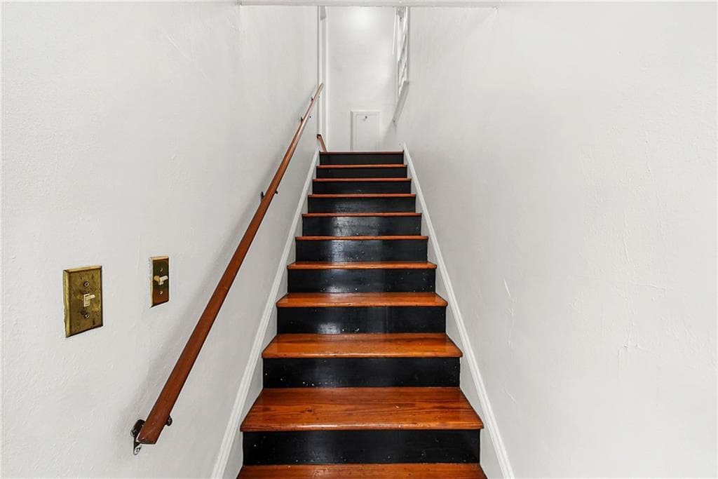 1 bedroom, 1 bathroom duplex for rent at 3635 Cantrell Road 4, Atlanta, GA 30319 for $1,700 a month — photo 6