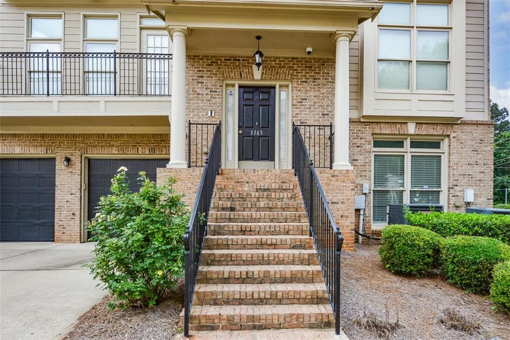 5 bedroom, 4 bathroom townhouse for rent at 1165 Laurel Place, Smyrna, GA 30080 for $7,995 a month — photo 3