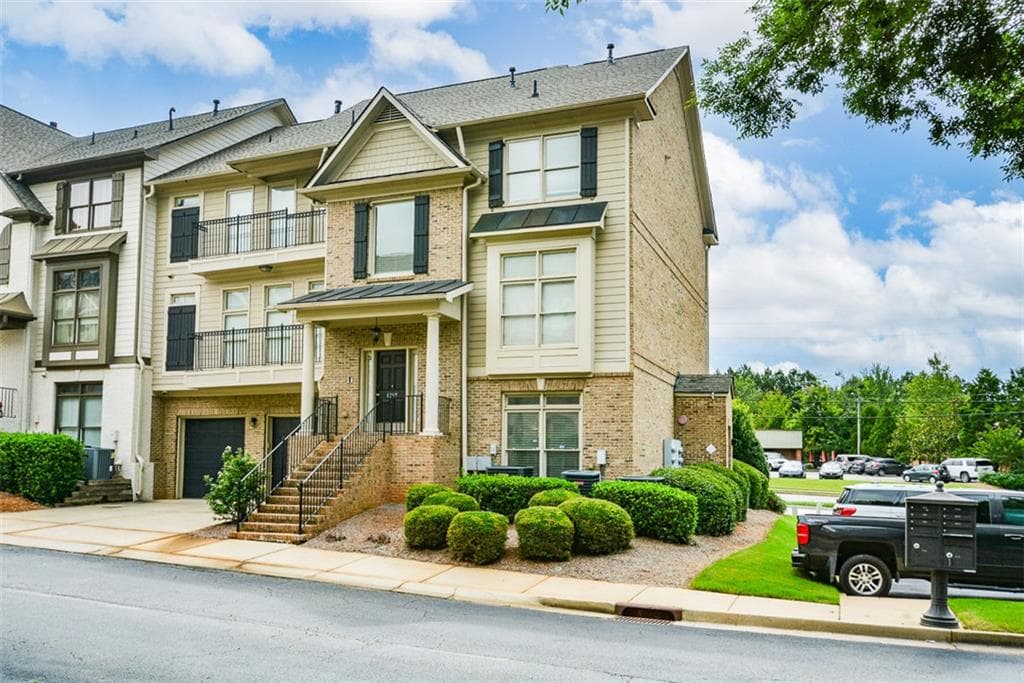 5 bedroom, 4 bathroom townhouse for rent at 1165 Laurel Place, Smyrna, GA 30080 for $7,995 a month — photo 4