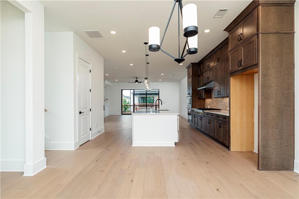 3 bedroom, 4 bathroom, 2,700 sq ft townhouse for sale at 5001 Hartwell Place, Alpharetta, GA 30009 — photo 8