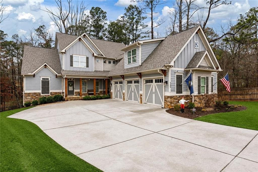 6 bedroom, 5 bathroom, 4,313 sq ft single family residence for sale at 6290 Granbury Walk, Acworth, GA 30101