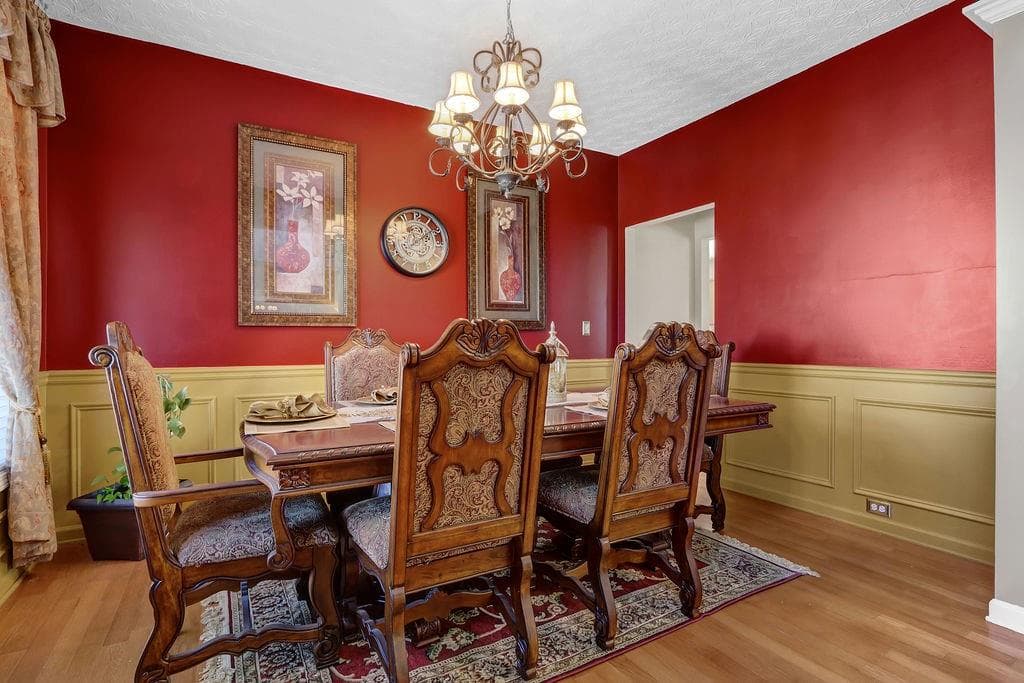 5 bedroom, 3 bathroom, 2,907 sq ft single family residence for sale at 2337 Longmont Drive, Lawrenceville, GA 30044 — photo 7