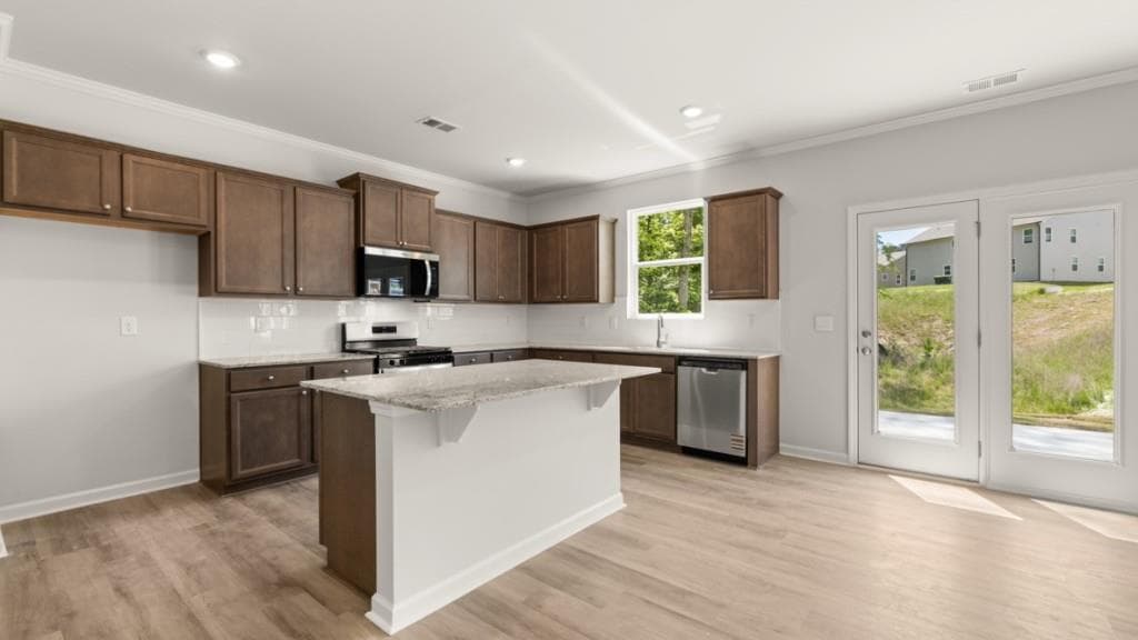 4 bedroom, 3 bathroom, 2,804 sq ft single family residence for sale at 119 Crooked Lake Park, Villa Rica, GA 30180 — photo 7