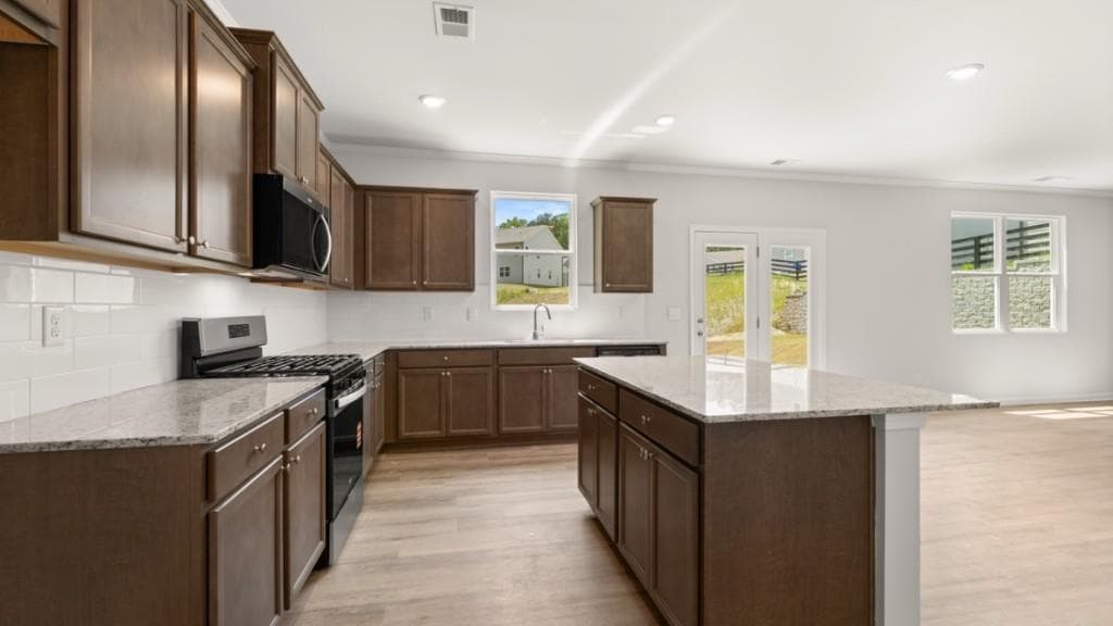 4 bedroom, 3 bathroom, 2,804 sq ft single family residence for sale at 119 Crooked Lake Park, Villa Rica, GA 30180 — photo 10