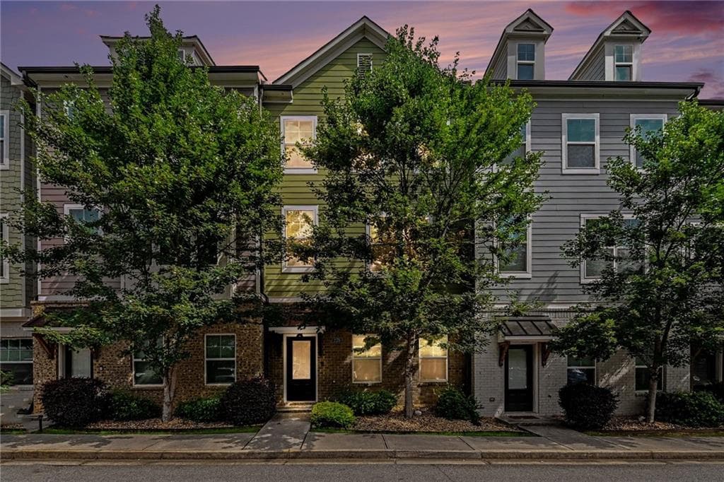 3 bedroom, 4 bathroom, 2,153 sq ft townhouse under contract at 2178 Colvin Court, Atlanta, GA 30318