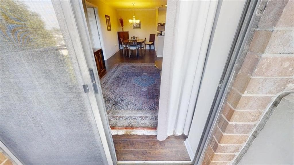 2 bedroom, 2 bathroom, 1,070 sq ft condominium for sale at 300 Johnson Ferry Road B506, Sandy Springs, GA 30328 — photo 3