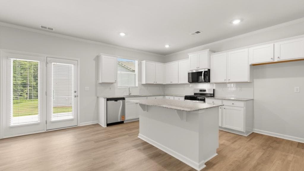 4 bedroom, 3 bathroom, 2,804 sq ft single family residence under contract at 101 Crooked Lake Park, Villa Rica, GA 30180 — photo 8