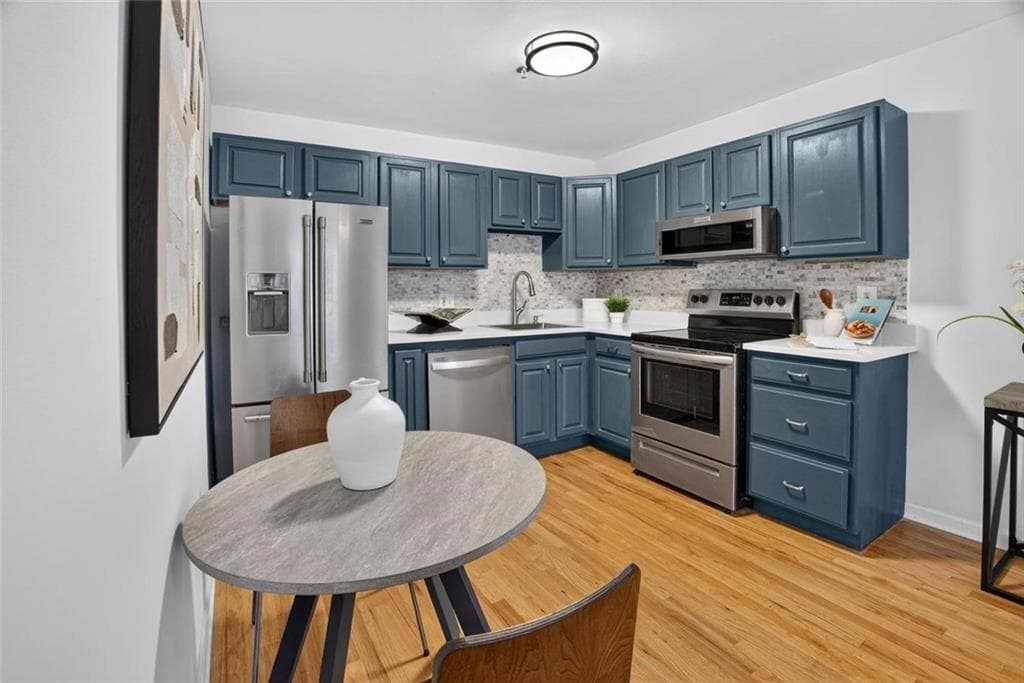 2 bedroom, 1 bathroom, 700 sq ft condominium for sale at 890 Glendale Terrace 1, Atlanta, GA 30309 — photo 10