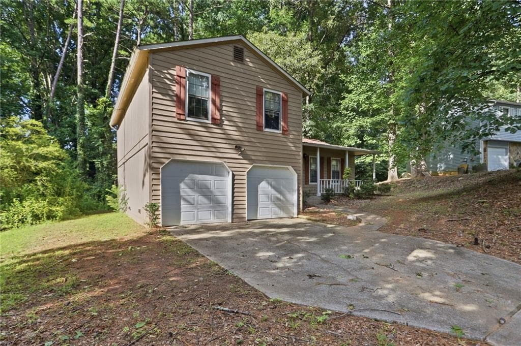 3 bedroom, 2 bathroom, 1,443 sq ft single family residence under contract at 5389 Martins Crossing Road, Stone Mountain, GA 30088 — photo 4