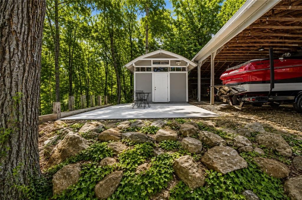 4 bedroom, 3 bathroom, 2,806 sq ft single family residence for sale at 405 Miller Road, Covington, GA 30014 — photo 6