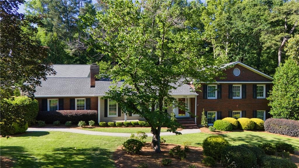 5 bedroom, 5 bathroom, 2,890 sq ft single family residence sold at 204 Green View Road, Rome, GA 30165