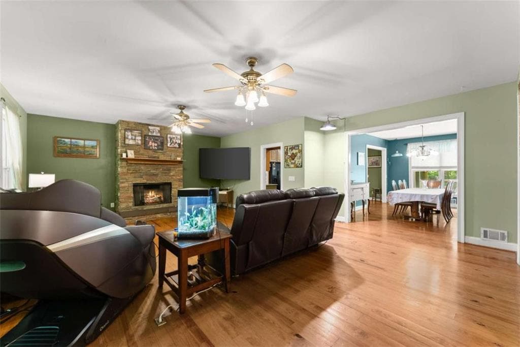 5 bedroom, 4 bathroom, 5,232 sq ft single family residence under contract at 45 River Chase, Hoschton, GA 30548 — photo 6