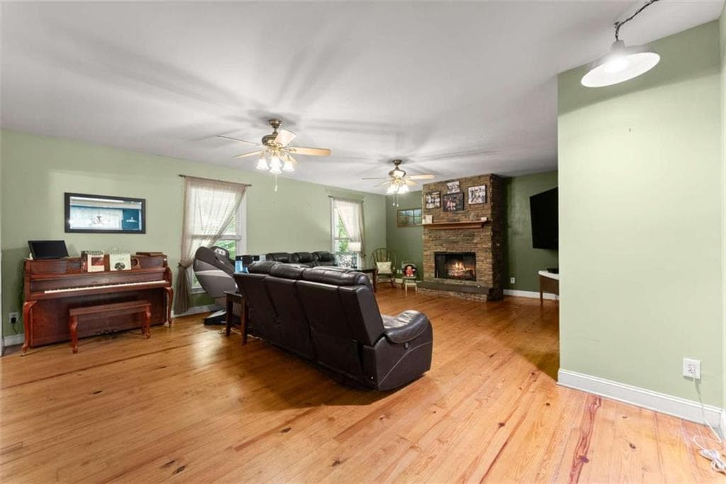 5 bedroom, 4 bathroom, 5,232 sq ft single family residence under contract at 45 River Chase, Hoschton, GA 30548 — photo 8