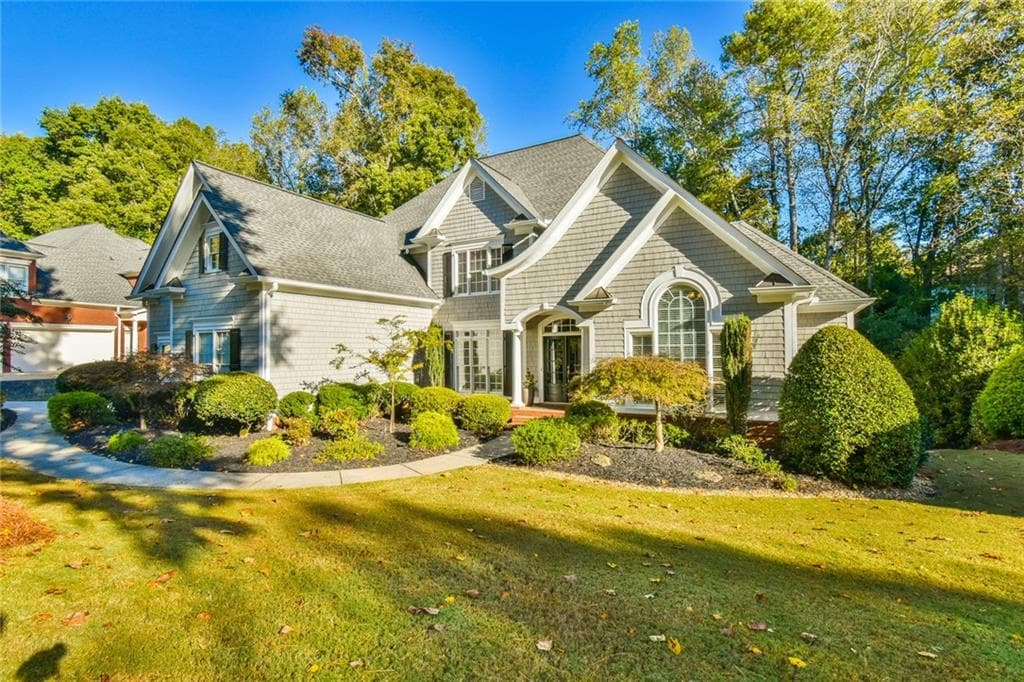 5 bedroom, 5 bathroom, 6,213 sq ft single family residence for sale at 1145 River Laurel Drive, Suwanee, GA 30024 — photo 3
