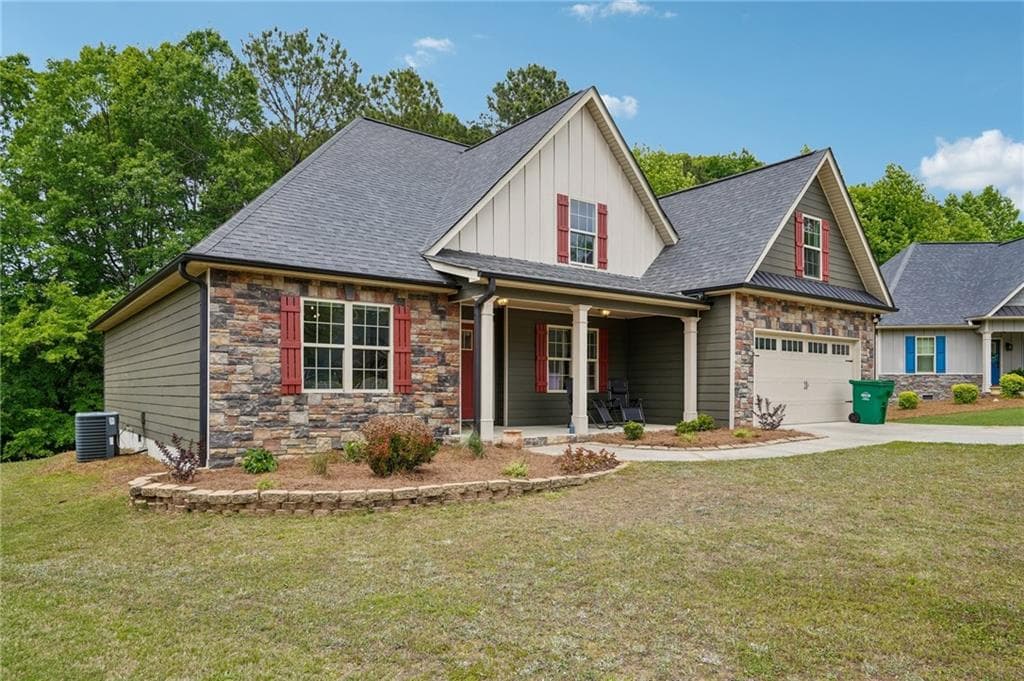 4 bedroom, 3 bathroom, 2,764 sq ft single family residence for sale at 103 Fieldstone Circle, Carrollton, GA 30116 — photo 1 of 43