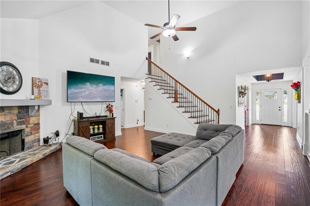 4 bedroom, 3 bathroom, 2,764 sq ft single family residence for sale at 103 Fieldstone Circle, Carrollton, GA 30116 — photo 6