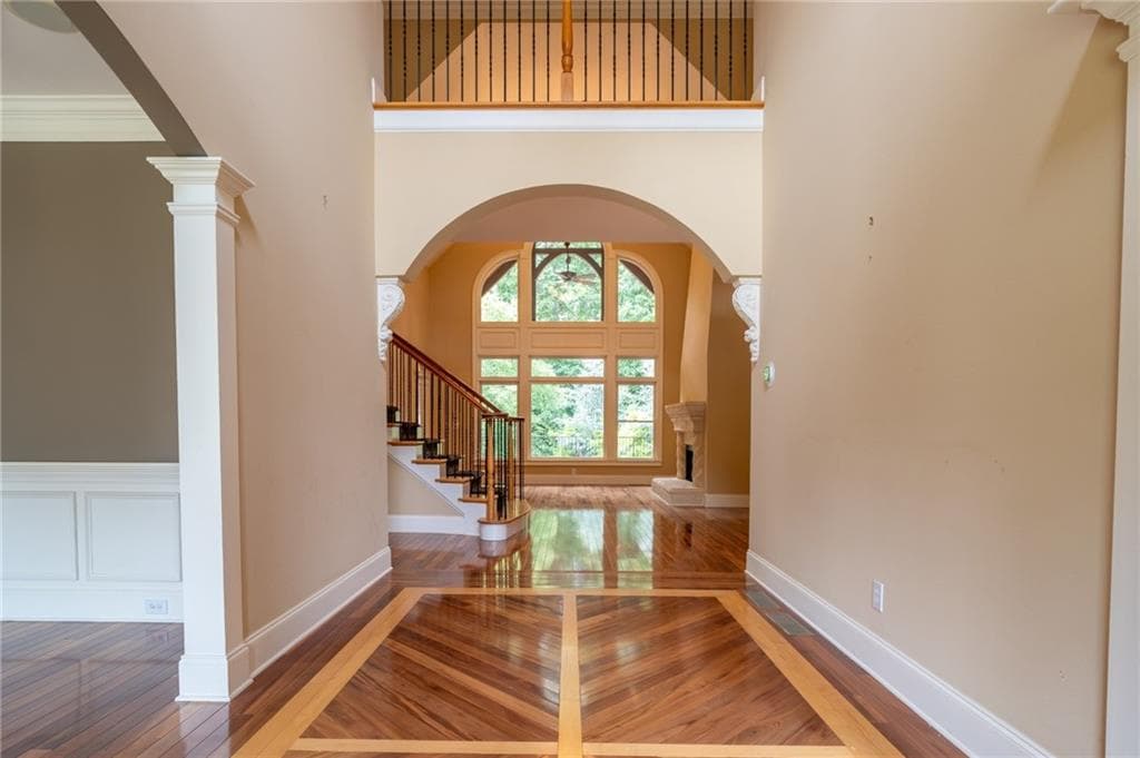 7 bedroom, 8 bathroom, 9,184 sq ft single family residence under contract at 207 Gold Leaf Lane, Canton, GA 30114 — photo 5
