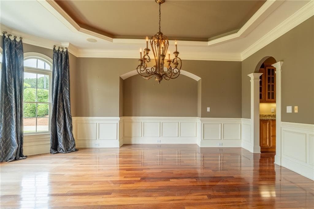7 bedroom, 8 bathroom, 9,184 sq ft single family residence under contract at 207 Gold Leaf Lane, Canton, GA 30114 — photo 9