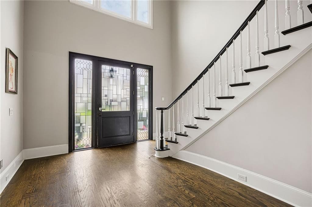 4 bedroom, 5 bathroom, 5,965 sq ft single family residence for sale at 4479 Chattahoochee Plantation Drive, Marietta, GA 30067 — photo 5